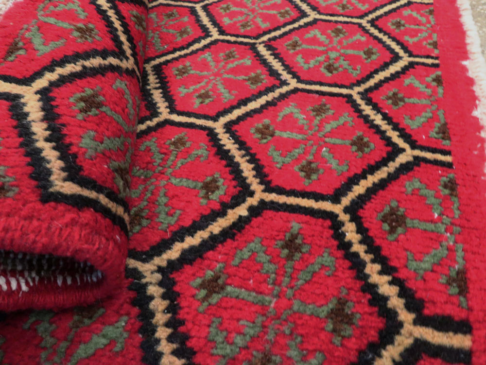 Vintage Turkish Anatolian Rug, No.21942 - Galerie Shabab