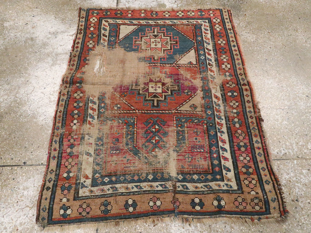 Antique Caucasian Kazak Distressed Rug, No.21963 - Galerie Shabab