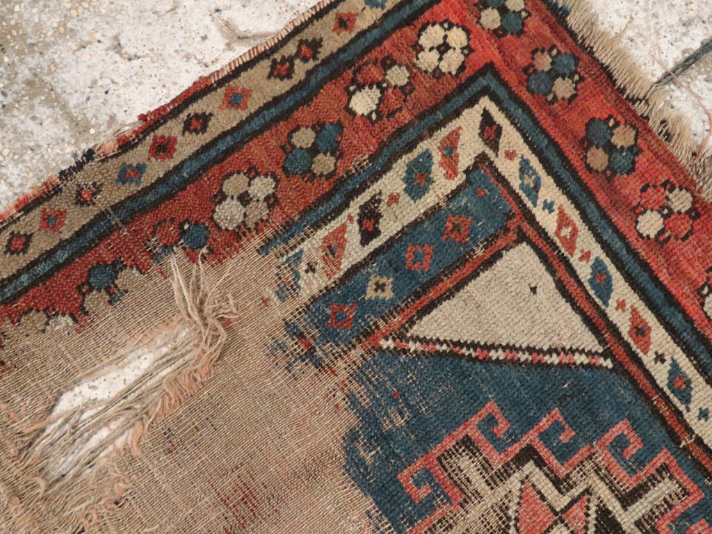 Antique Caucasian Kazak Distressed Rug, No.21963 - Galerie Shabab