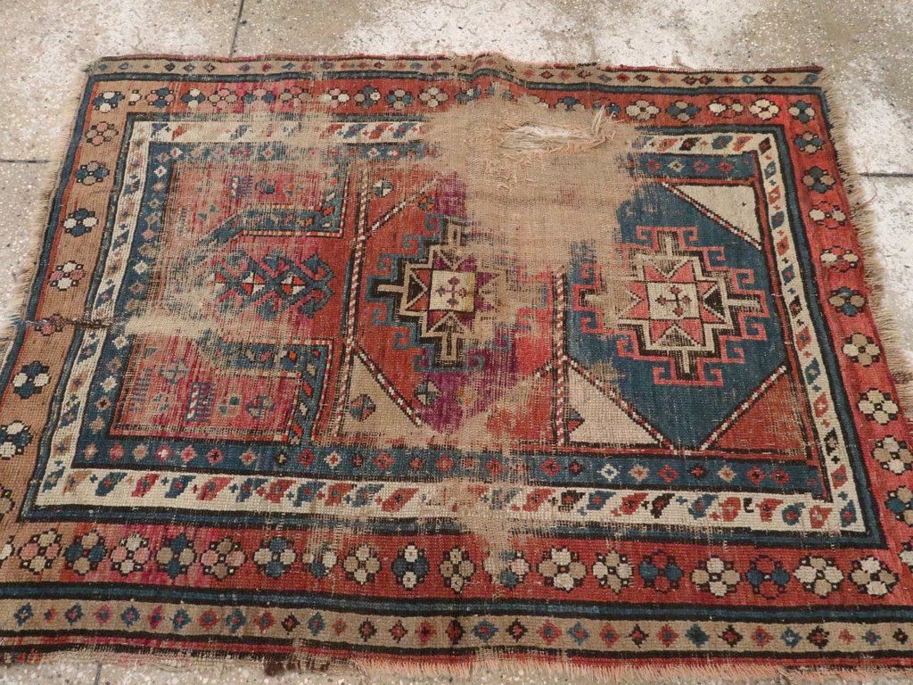 Antique Caucasian Kazak Distressed Rug, No.21963 - Galerie Shabab