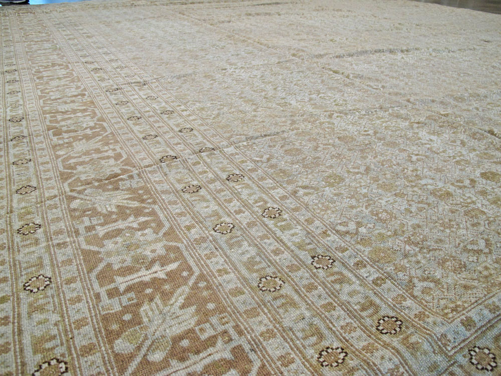 Antique Persian Senneh Tabriz Carpet, No.21967 - Galerie Shabab