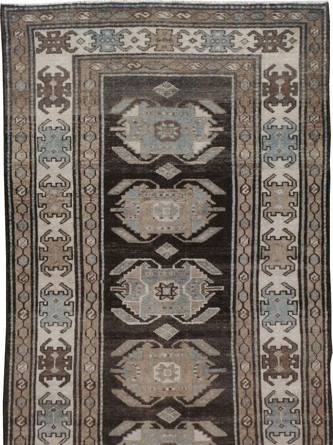 Antique Persian Kurdish Runner, No.21980 - Galerie Shabab
