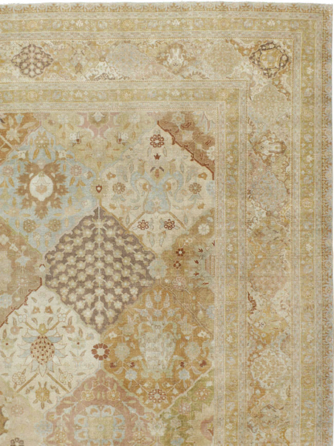 Antique Persian Tabriz Carpet, No.22010 - Galerie Shabab