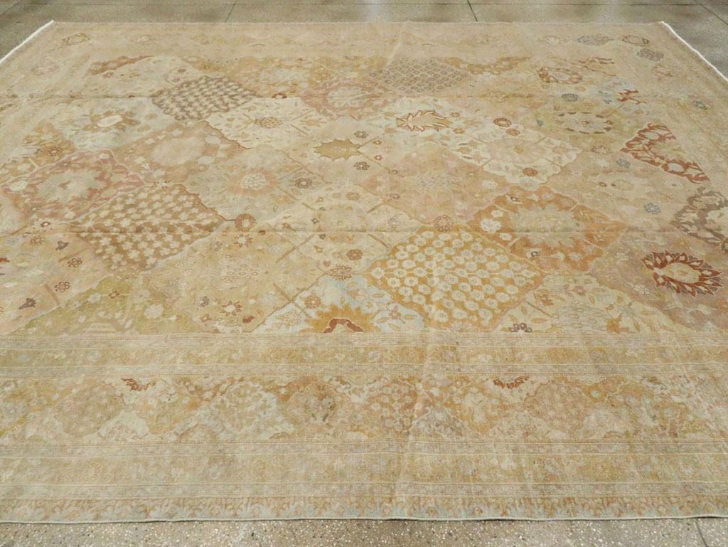 Antique Persian Tabriz Carpet, No.22010 - Galerie Shabab