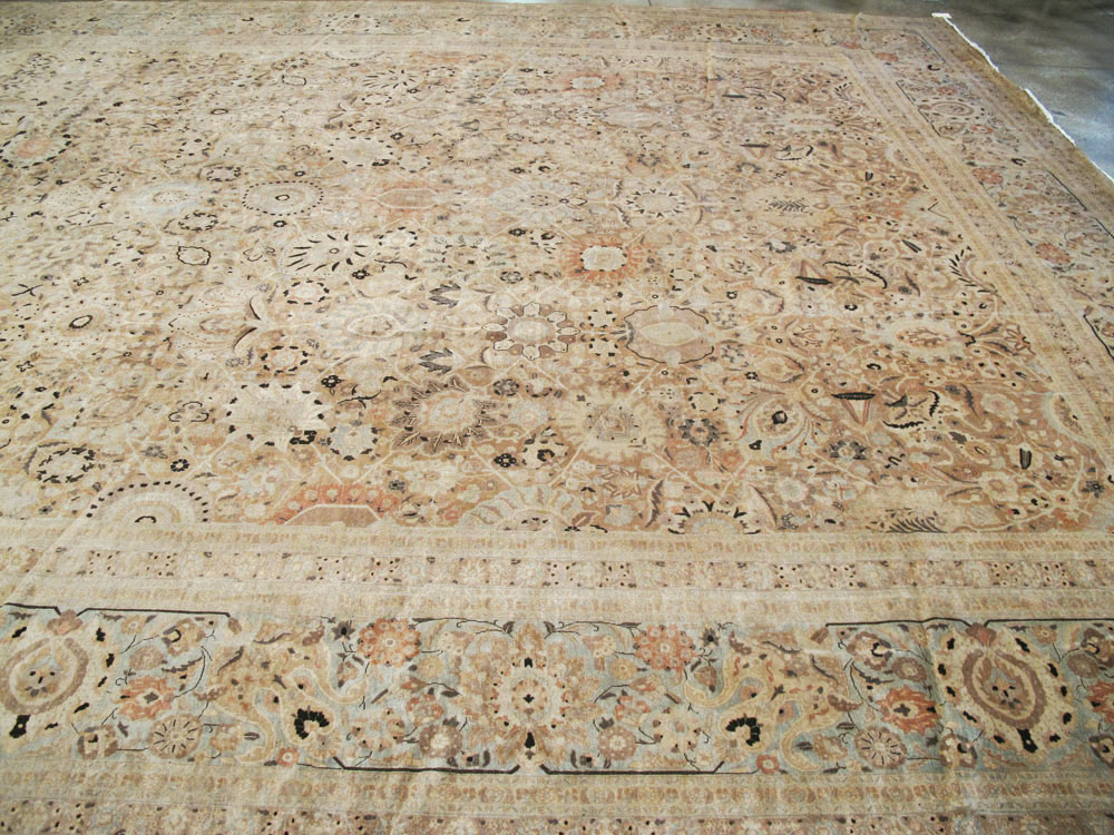 Antique Persian Tabriz Carpet, No.22016 - Galerie Shabab