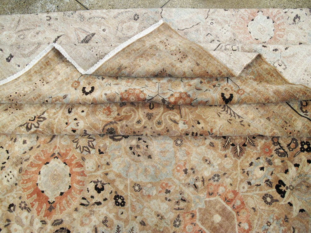 Antique Persian Tabriz Carpet, No.22016 - Galerie Shabab
