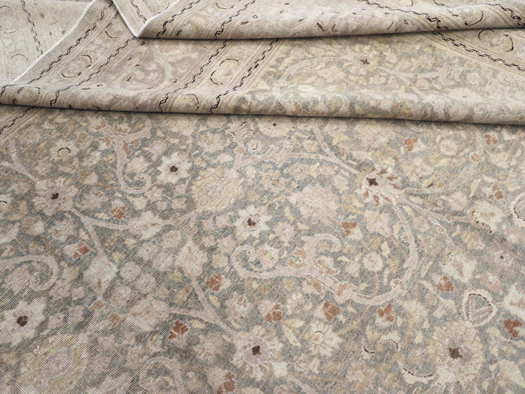 Antique Persian Tabriz Large Carpet, No.22017 - Galerie Shabab