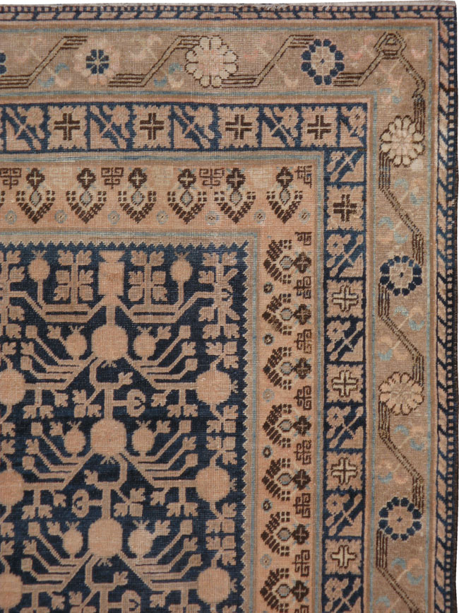 Antique East Turkestan Khotan Carpet, No.22027 - Galerie Shabab