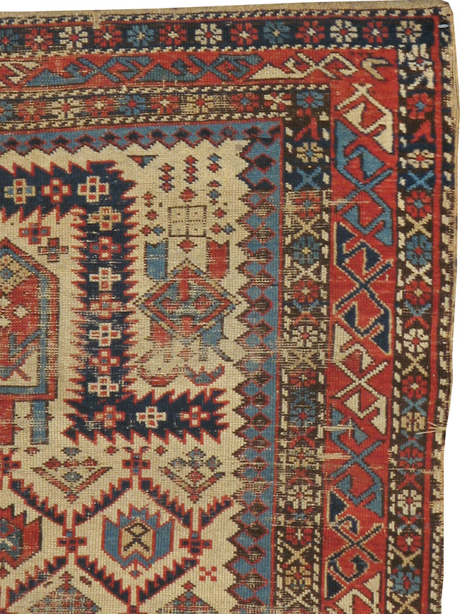 Antique Caucasian Shrivan Distressed Rug, No.22030 - Galerie Shabab
