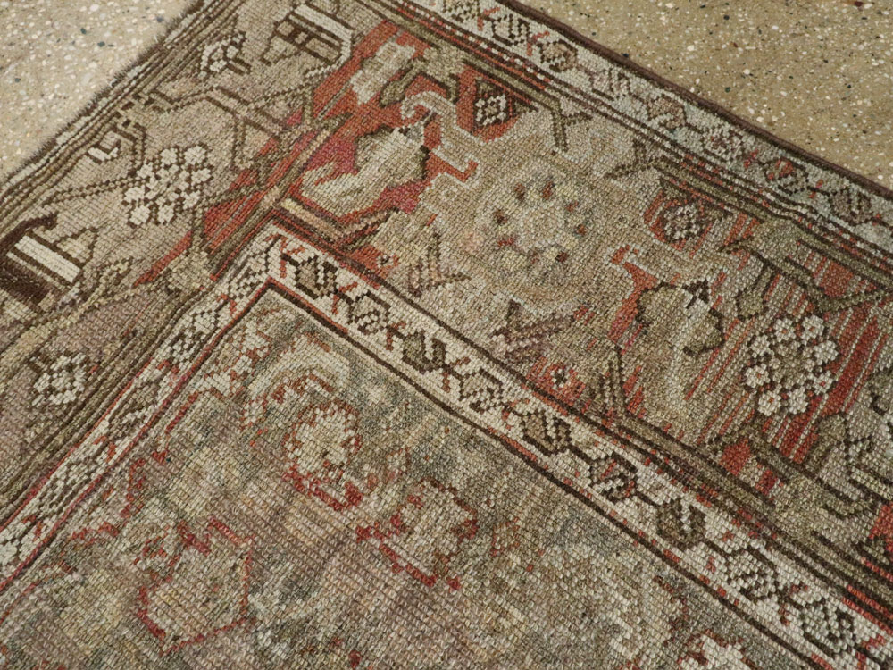 Antique Persian Kurdish Rug, No.22032 - Galerie Shabab