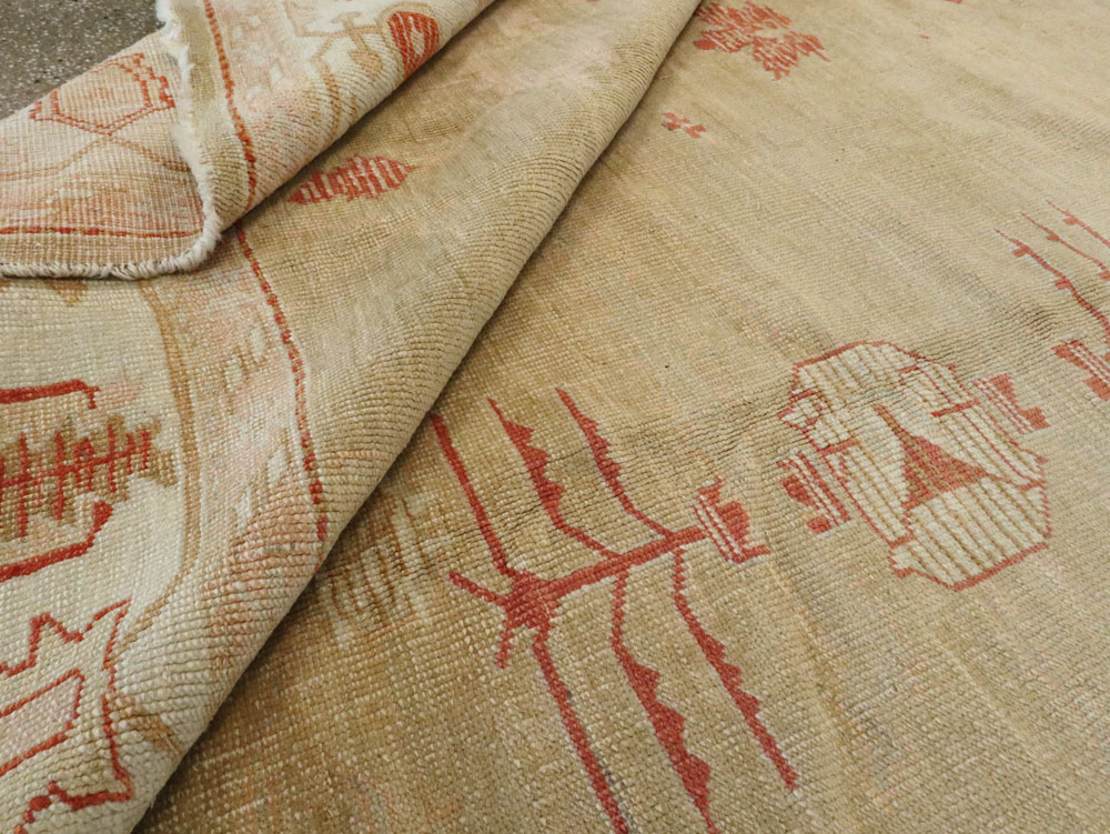 Antique Turkish Oushak Carpet, No.22033 - Galerie Shabab