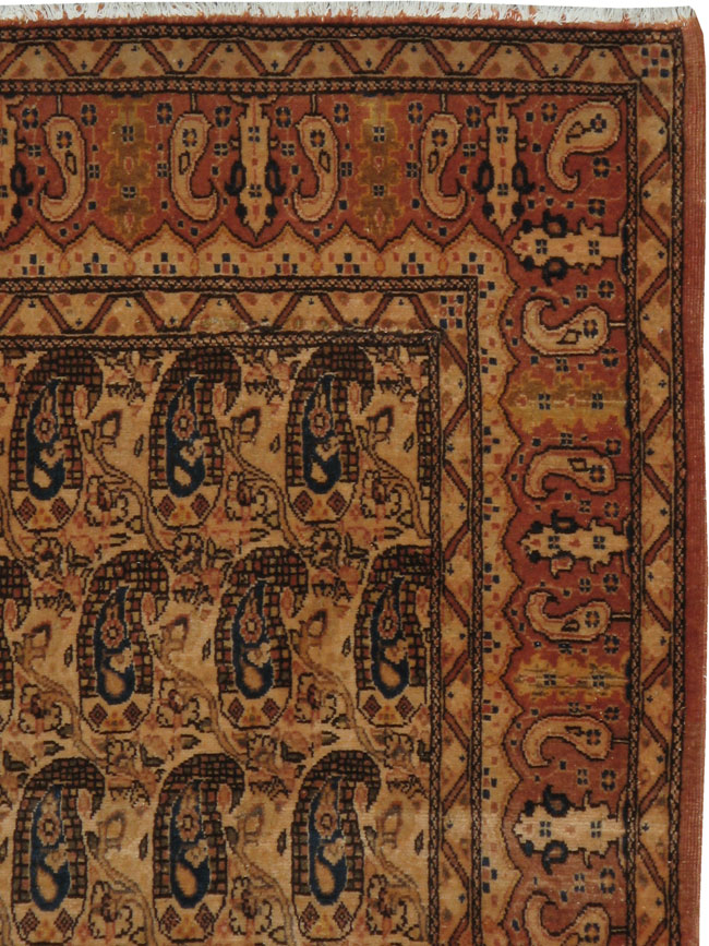 Vintage Persian Quom Rug, No.22040 - Galerie Shabab