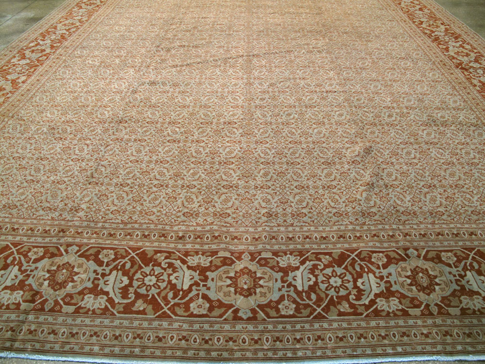 Antique Persian Tabriz Carpet, No.22052 - Galerie Shabab