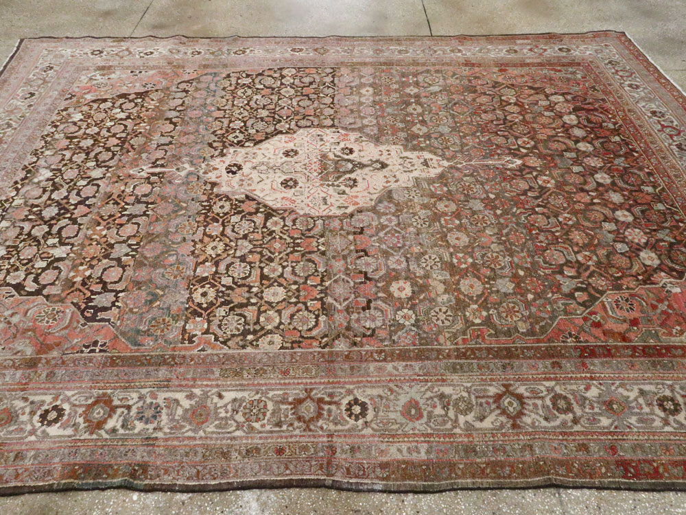 Antique Persian Malayer Room Size Carpet, No.22055 - Galerie Shabab