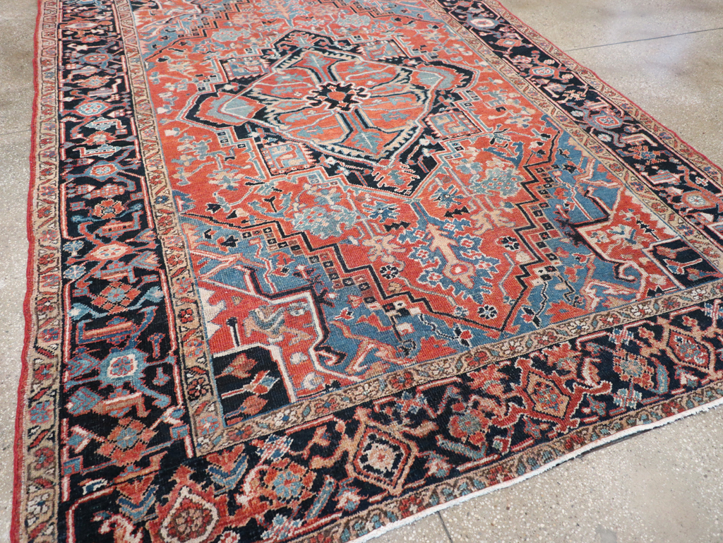 Antique Persian Heriz Carpet, No.22062 - Galerie Shabab