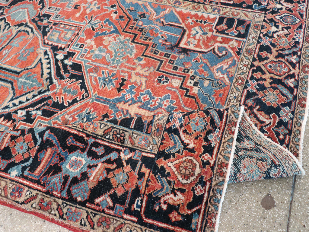 Antique Persian Heriz Carpet, No.22062 - Galerie Shabab