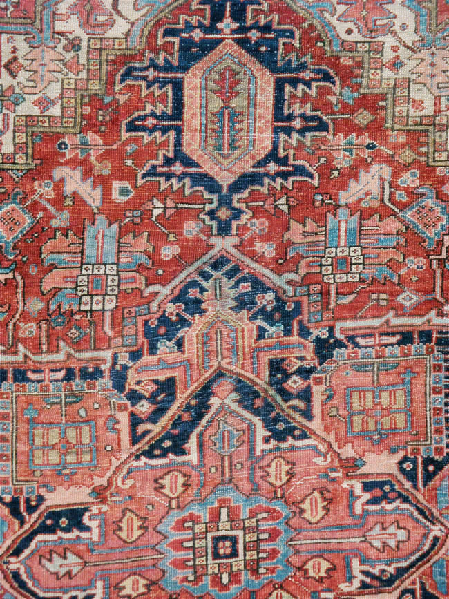 Vintage Persian Heriz Carpet, No.22066 - Galerie Shabab