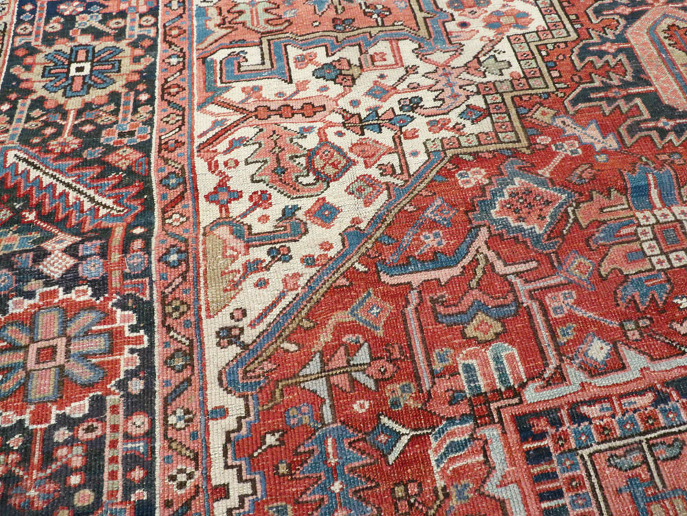 Vintage Persian Heriz Carpet, No.22066 - Galerie Shabab