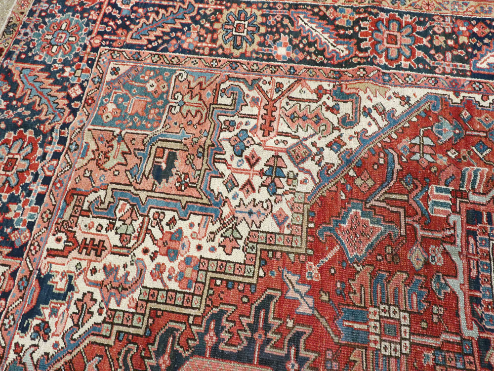 Vintage Persian Heriz Carpet, No.22066 - Galerie Shabab