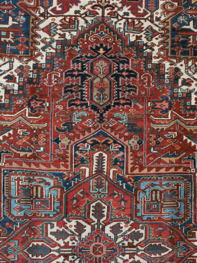 Vintage Persian Heriz Carpet, No.22068 - Galerie Shabab