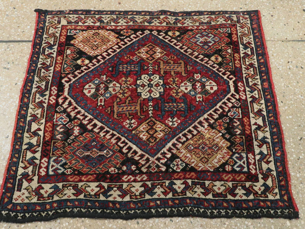 Antique Persian Qashqai Rug, No.22076 - Galerie Shabab