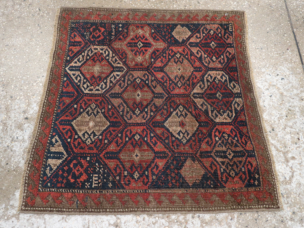 Antique Persian Baluch Throw Rug, No.22078 - Galerie Shabab