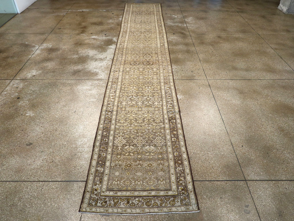 Vintage Persian Kurdish Runner, No.22080 - Galerie Shabab