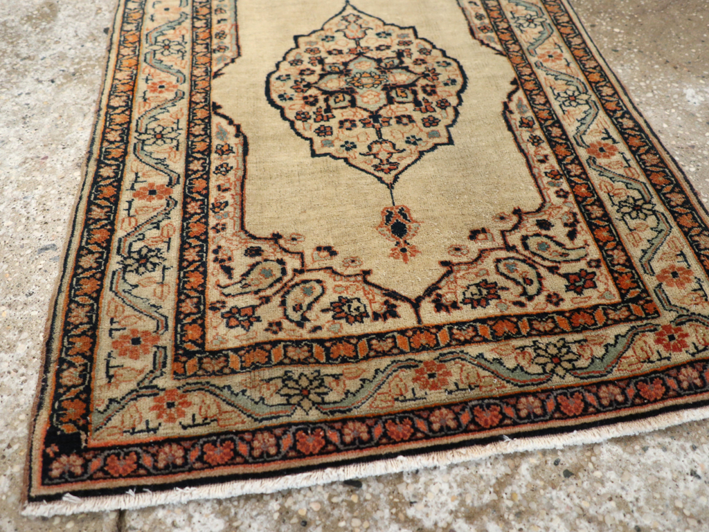 Antique Persian Tabriz Hagi Jalili Rug, No.22081 - Galerie Shabab