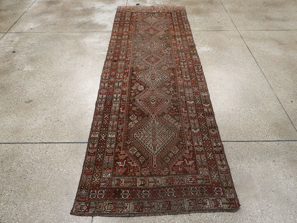 Vintage Persian Shiraz Runner, No.22093 - Galerie Shabab
