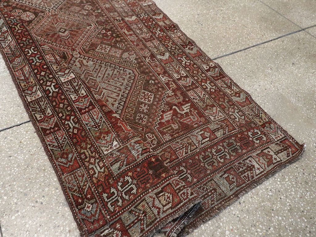 Vintage Persian Shiraz Runner, No.22093 - Galerie Shabab