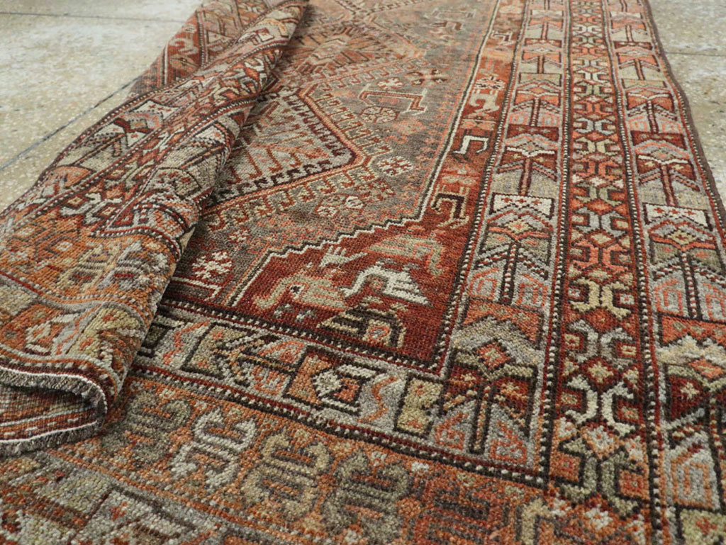 Vintage Persian Shiraz Runner, No.22093 - Galerie Shabab