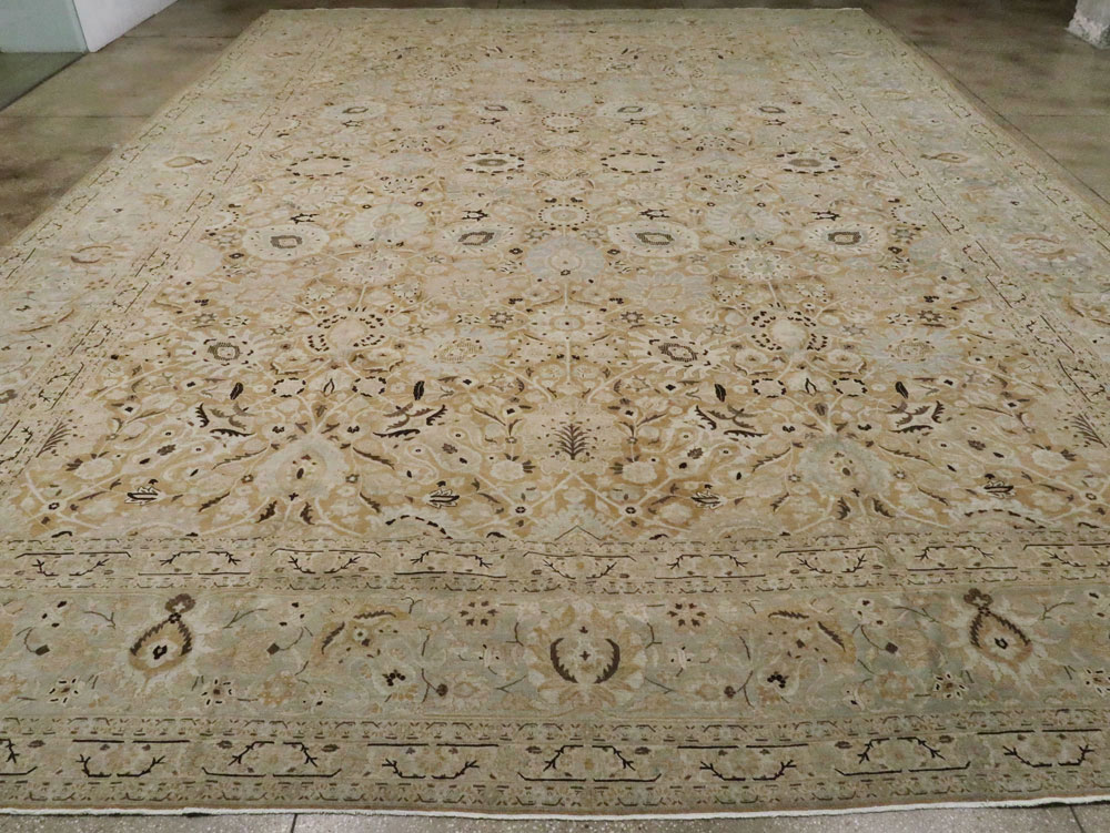 Antique Persian Tabriz Carpet, No.22094 - Galerie Shabab