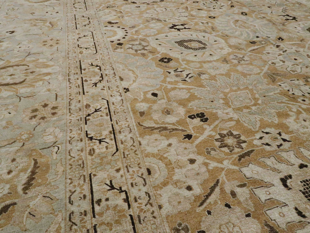 Antique Persian Tabriz Carpet, No.22094 - Galerie Shabab