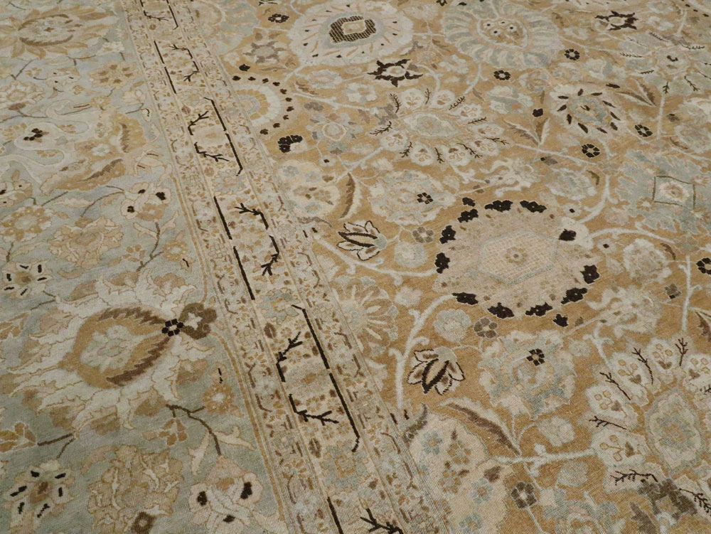 Antique Persian Tabriz Carpet, No.22094 - Galerie Shabab