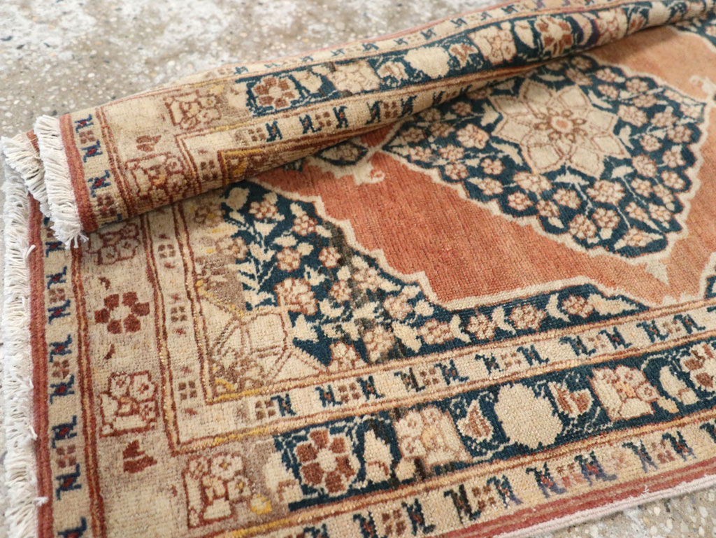 Antique Persian Tabriz Throw Rug, No.22097 - Galerie Shabab