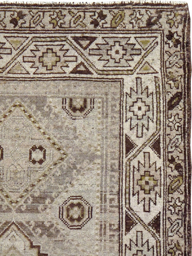 Vintage Persian Kurdish Rug, No.22098 - Galerie Shabab