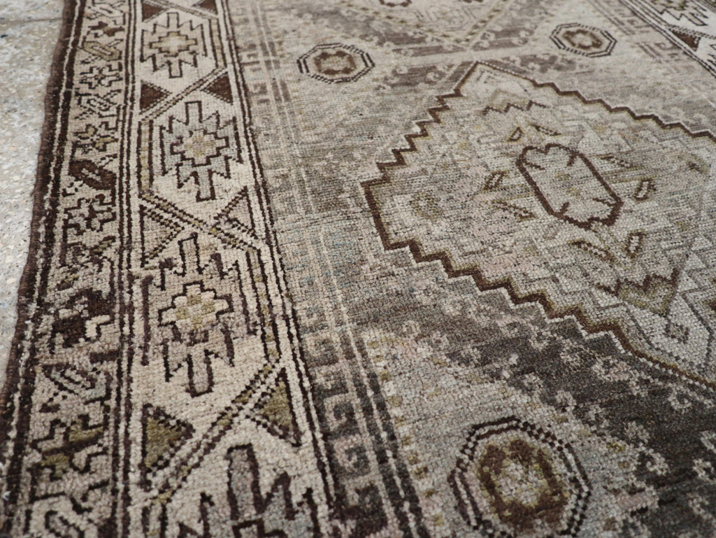 Vintage Persian Kurdish Rug, No.22098 - Galerie Shabab