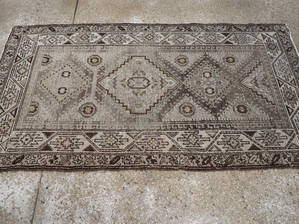 Vintage Persian Kurdish Rug, No.22098 - Galerie Shabab