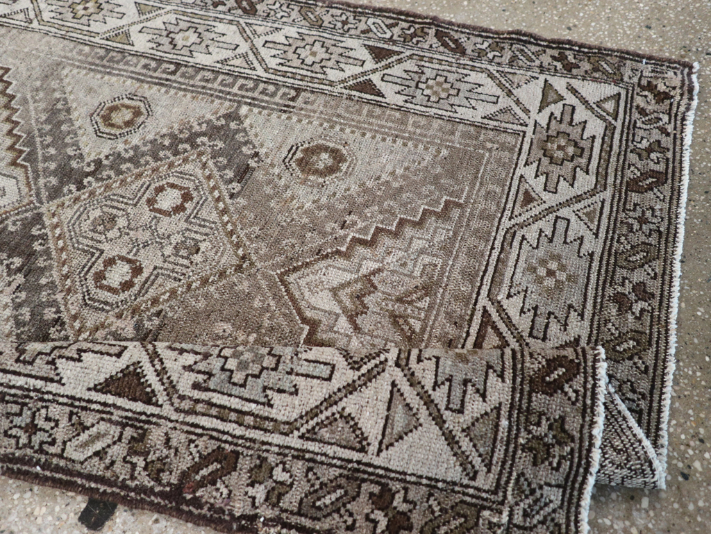 Vintage Persian Kurdish Rug, No.22098 - Galerie Shabab