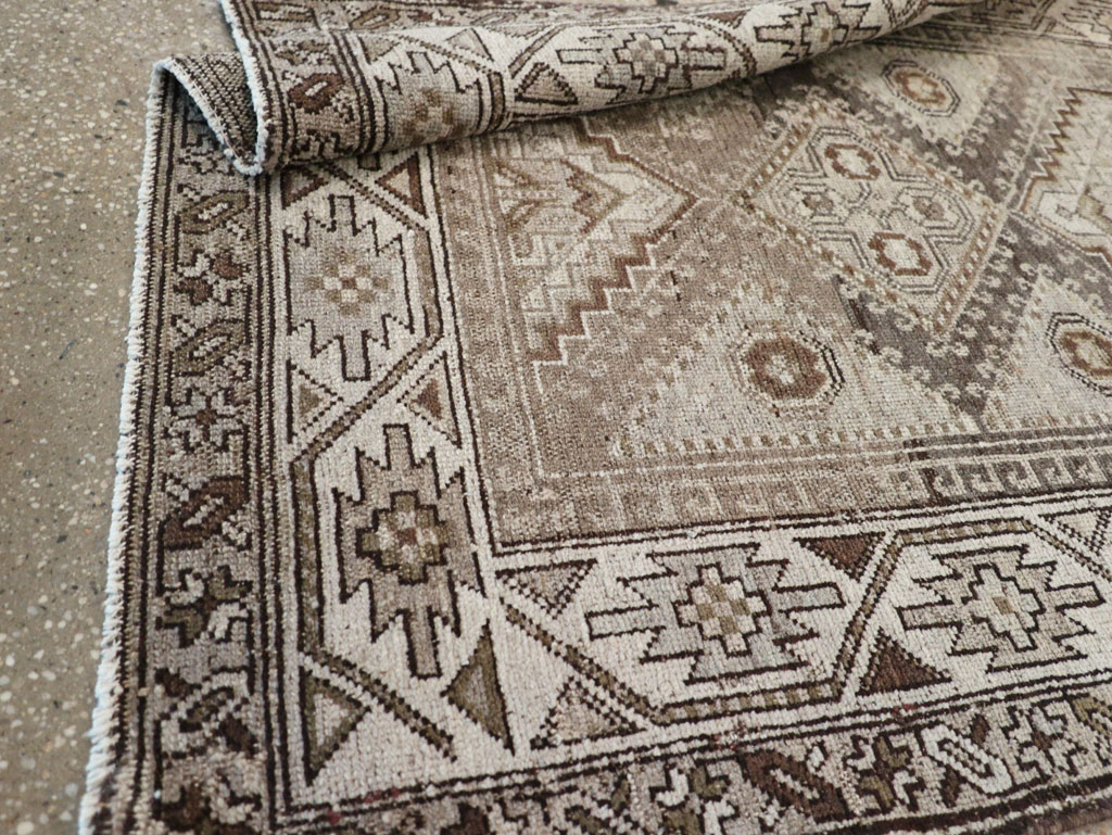 Vintage Persian Kurdish Rug, No.22098 - Galerie Shabab