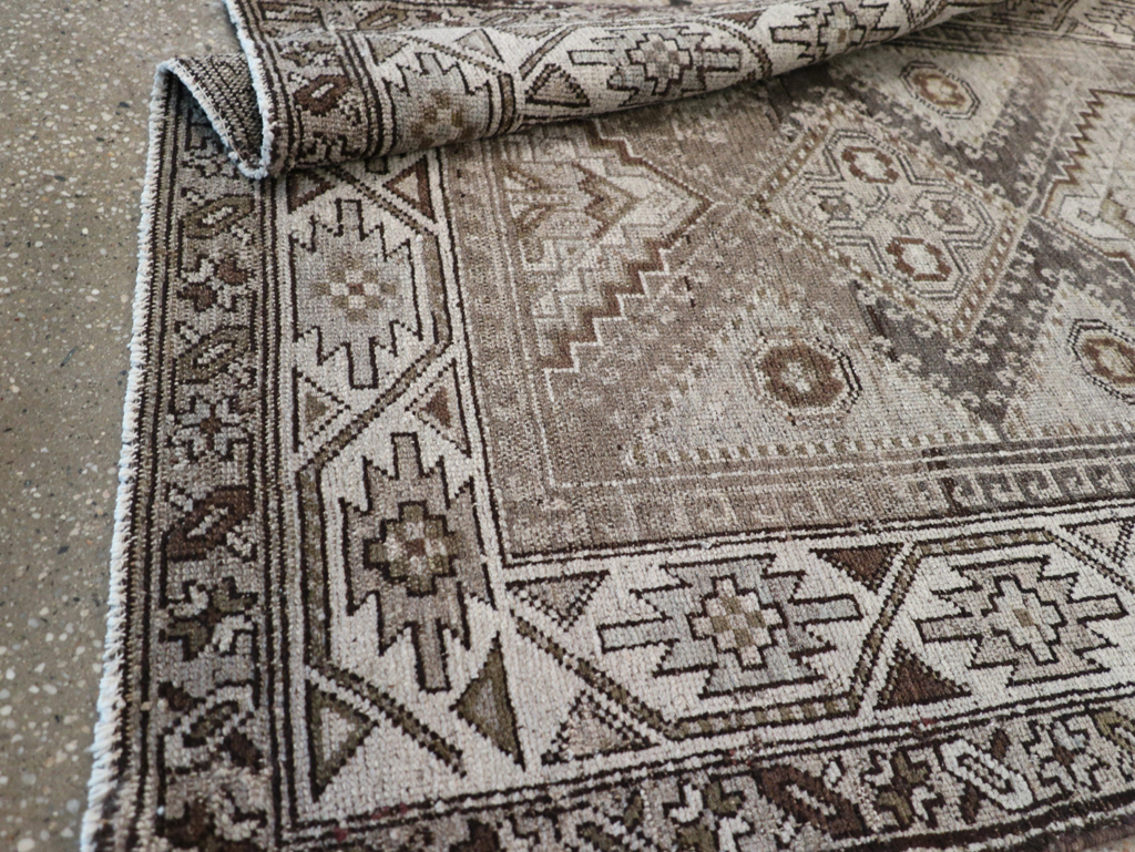 Vintage Persian Kurdish Rug, No.22098 - Galerie Shabab