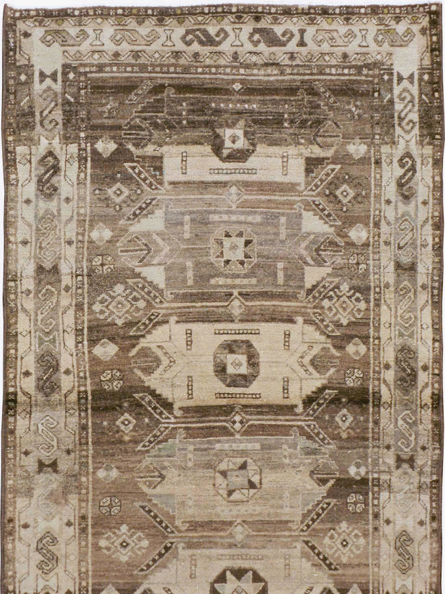 Vintage Persian Malayer Runner, No.22109 - Galerie Shabab