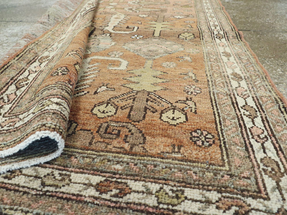 Antique Persian Kurdish Rug, No.22112 - Galerie Shabab