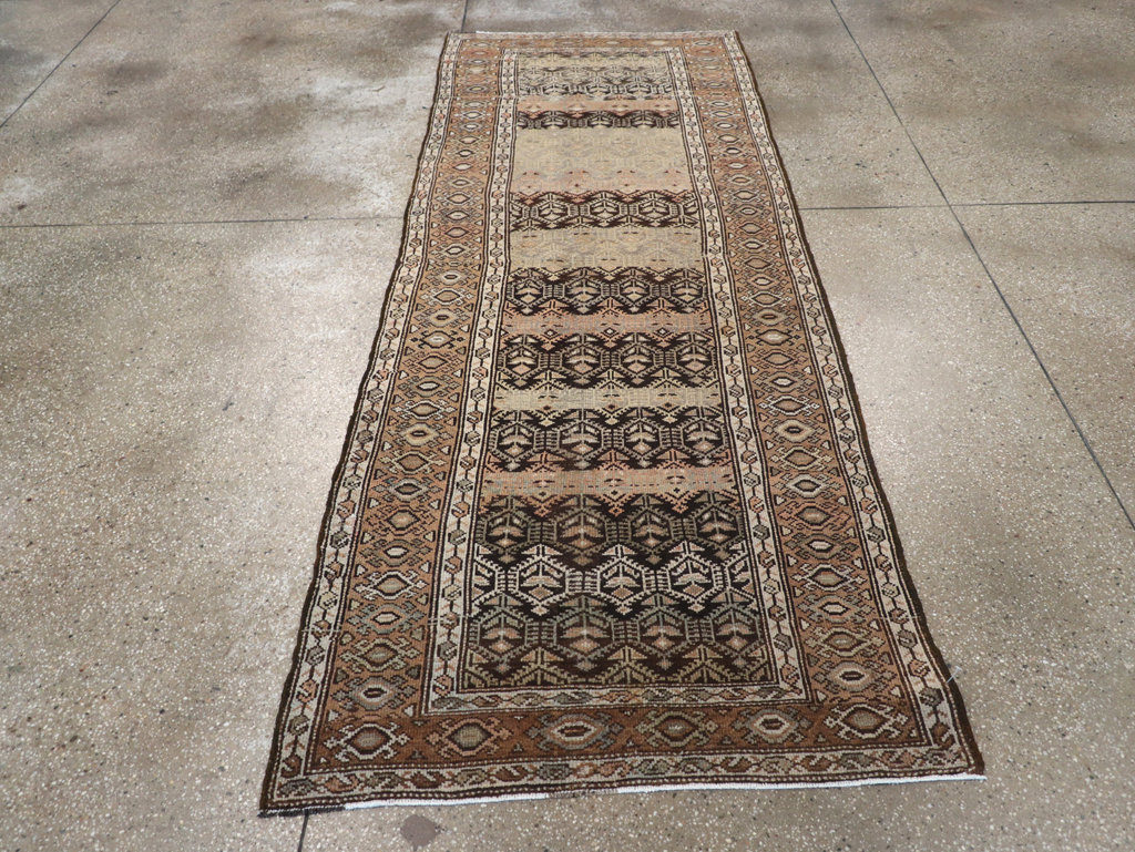Vintage Persian Kurdish Rug, No.22126 - Galerie Shabab