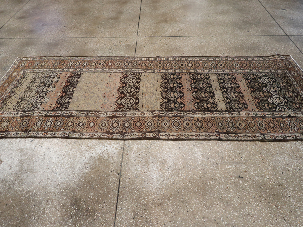 Vintage Persian Kurdish Rug, No.22126 - Galerie Shabab