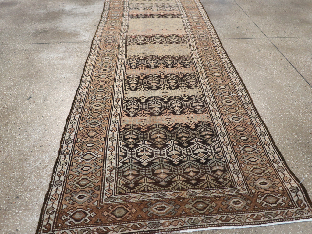 Vintage Persian Kurdish Rug, No.22126 - Galerie Shabab
