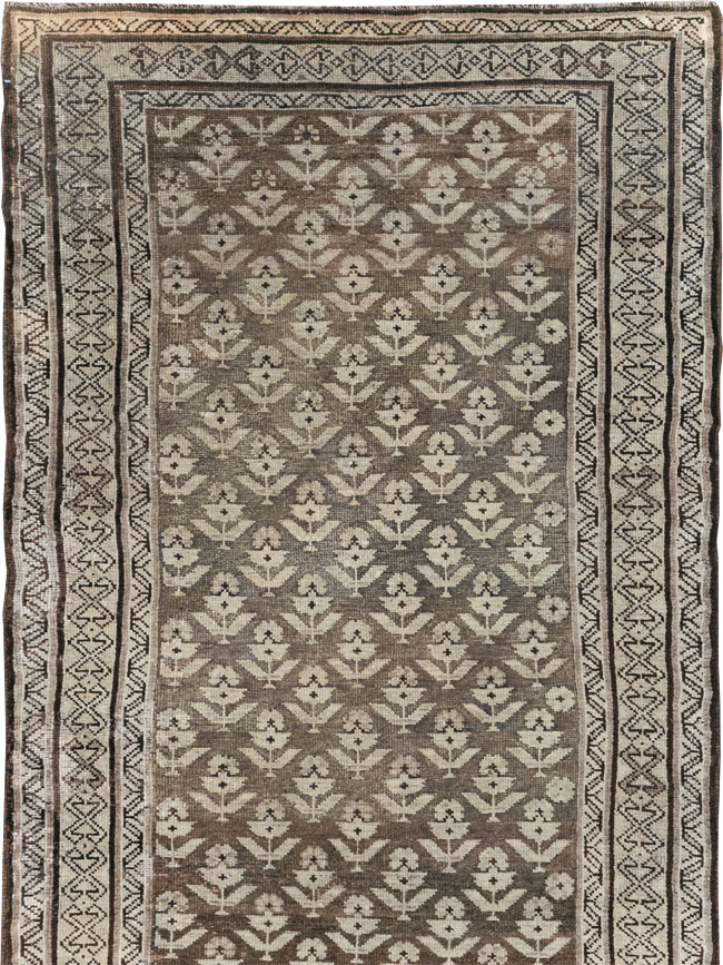 Vintage Persian Kurdish Runner, No.22128 - Galerie Shabab