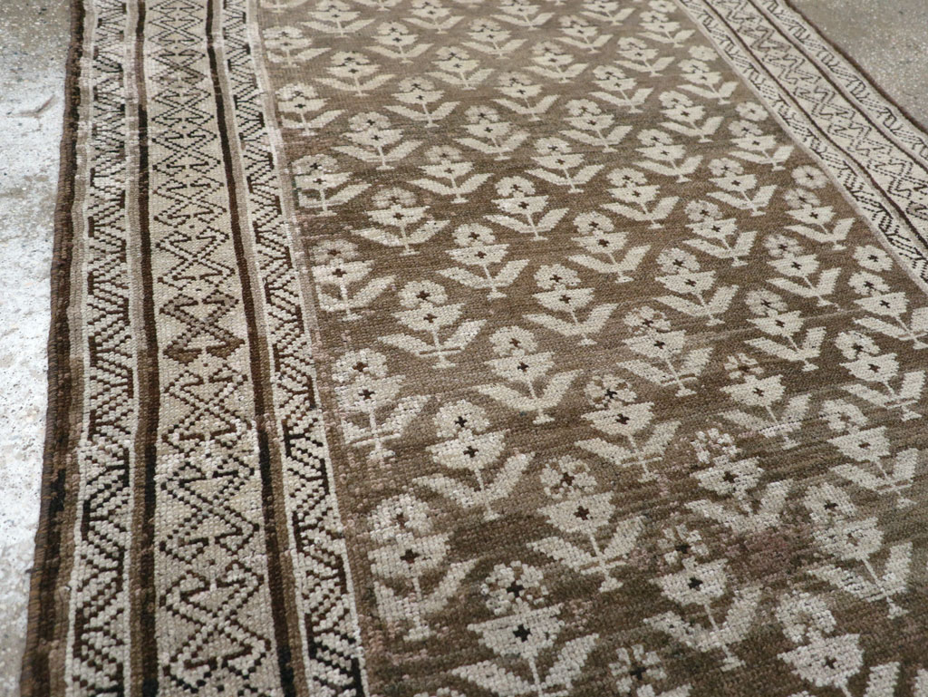 Vintage Persian Kurdish Runner, No.22128 - Galerie Shabab