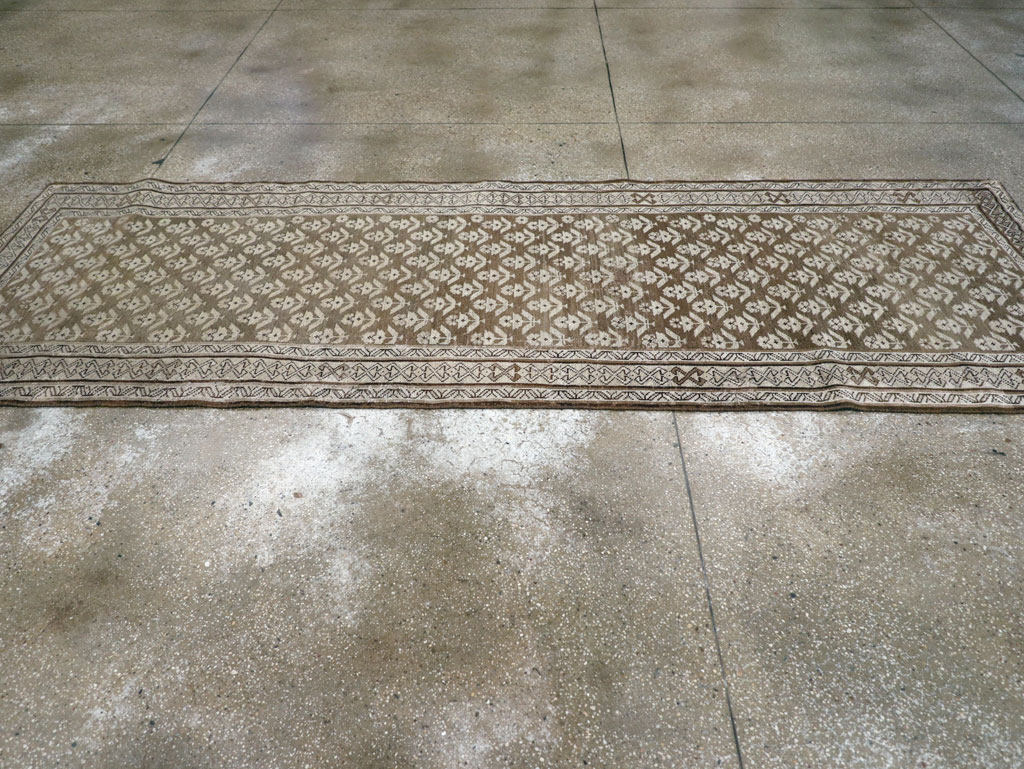 Vintage Persian Kurdish Runner, No.22128 - Galerie Shabab