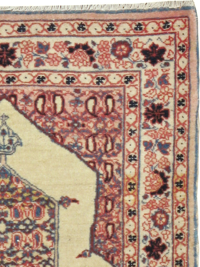 Antique Persian Tabriz Hagi Jilili Rug, No.22130 - Galerie Shabab